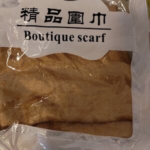 Boutique scarf very big